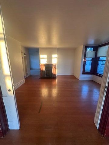 1005 E St Street, Eureka, CA 95501