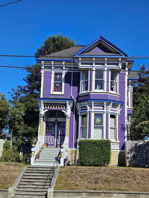 1005 E St Street, Eureka, CA 95501