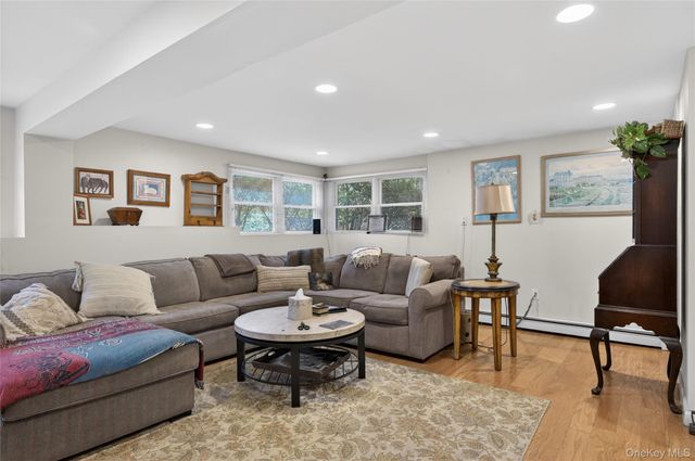 7 Bluebird Lane, Huntington, NY 11743