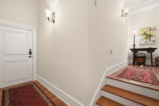 4 Beaufain Street 202, Charleston, SC 29401