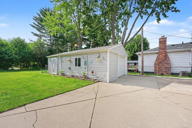 1540 Westlawn Street, Mt Clemens, MI 48043