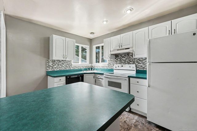 1540 Westlawn Street, Mt Clemens, MI 48043
