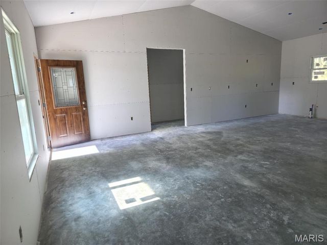 600 Christine Avenue, St James, MO 65559