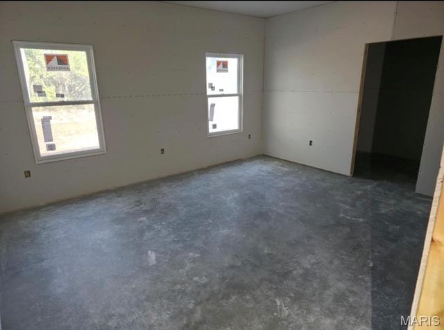 600 Christine Avenue, St James, MO 65559