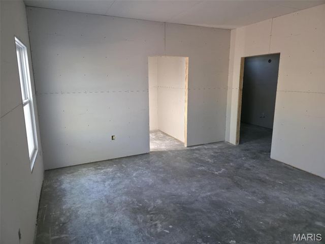 600 Christine Avenue, St James, MO 65559