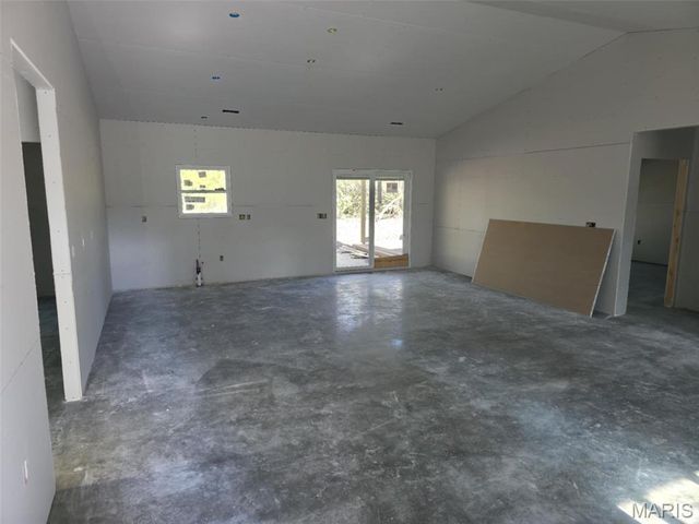 600 Christine Avenue, St James, MO 65559