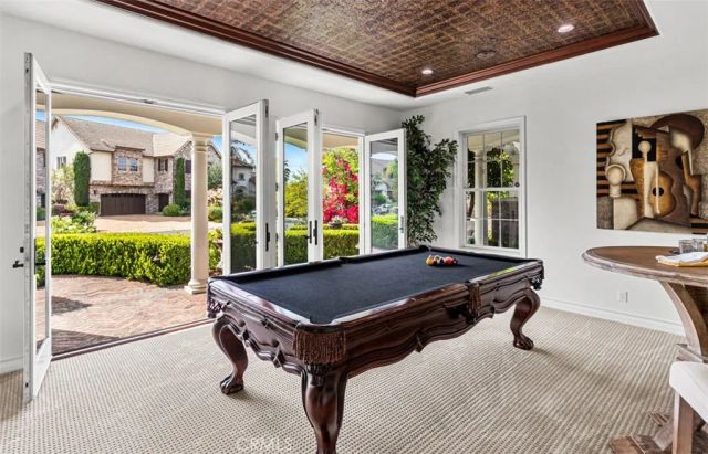 26012 Horseshoe Cr, Laguna Hills, CA 92653