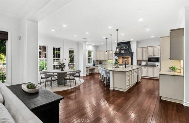 26012 Horseshoe Cr, Laguna Hills, CA 92653