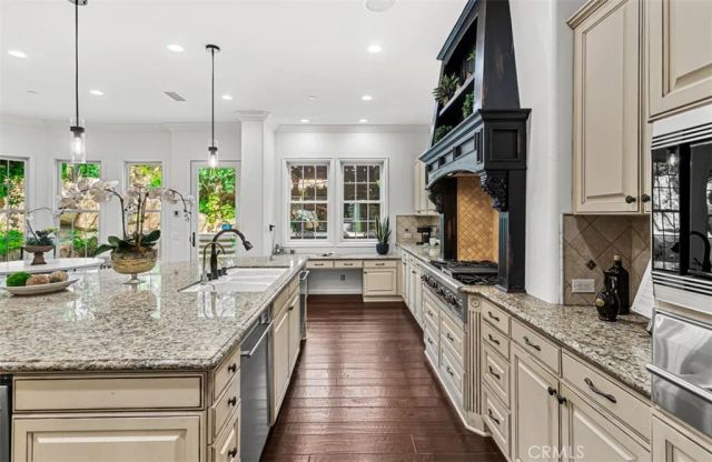 26012 Horseshoe Cr, Laguna Hills, CA 92653