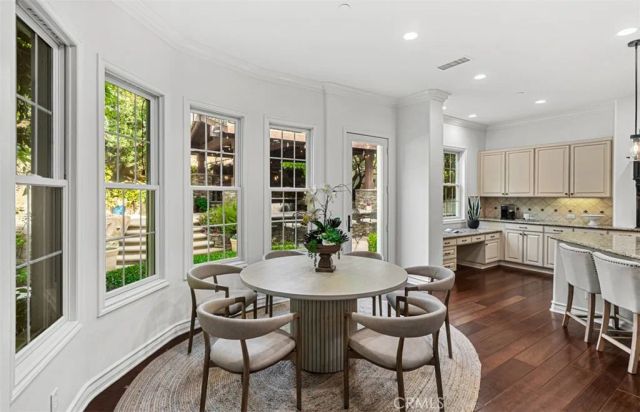 26012 Horseshoe Cr, Laguna Hills, CA 92653