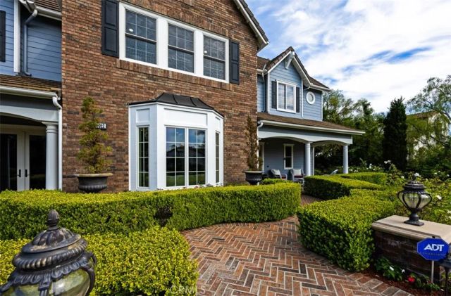 26012 Horseshoe Cr, Laguna Hills, CA 92653