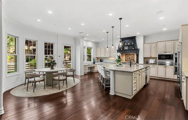 26012 Horseshoe Cr, Laguna Hills, CA 92653