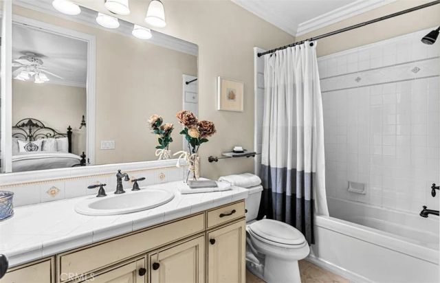 26012 Horseshoe Cr, Laguna Hills, CA 92653