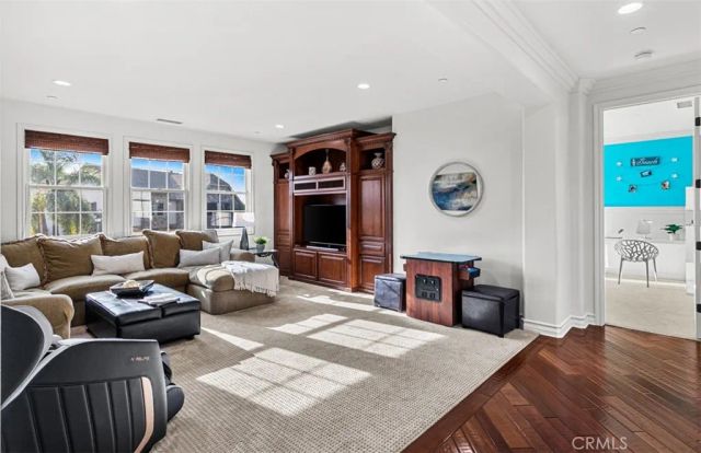 26012 Horseshoe Cr, Laguna Hills, CA 92653