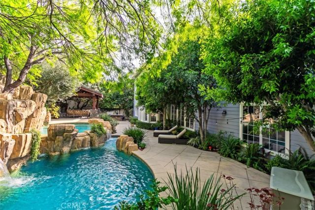 26012 Horseshoe Cr, Laguna Hills, CA 92653