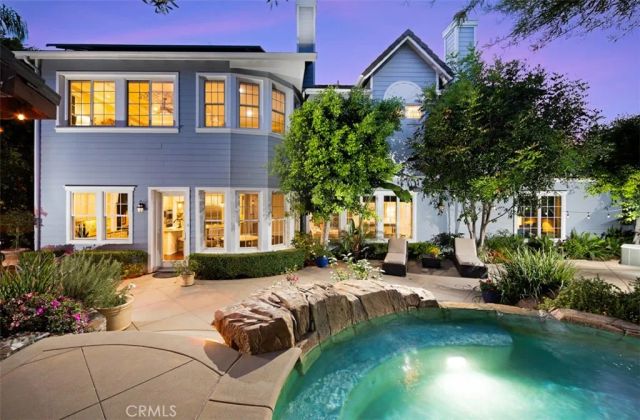 26012 Horseshoe Cr, Laguna Hills, CA 92653