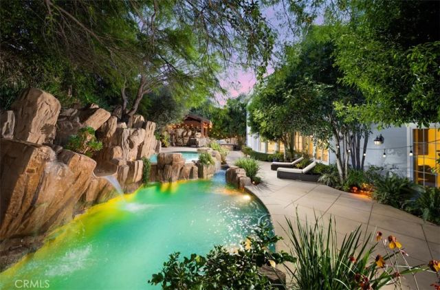 26012 Horseshoe Cr, Laguna Hills, CA 92653