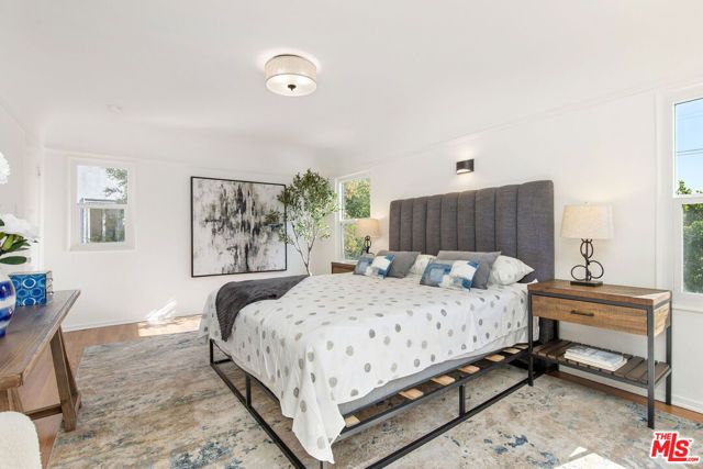 1110 Hi Point Street, Los Angeles, CA 90035