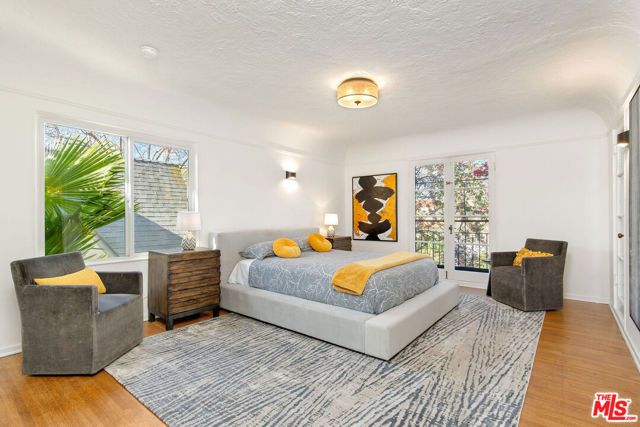 1110 Hi Point Street, Los Angeles, CA 90035