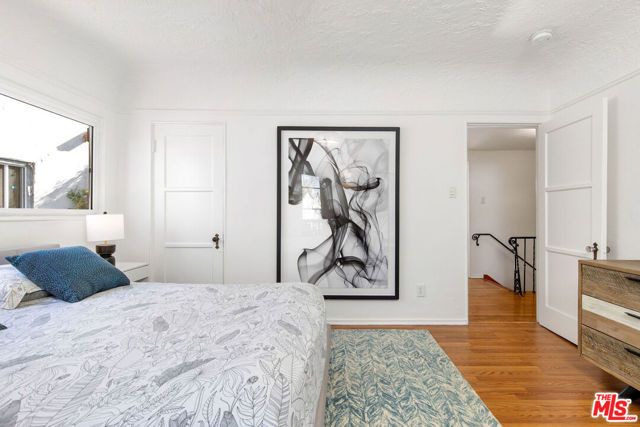 1110 Hi Point Street, Los Angeles, CA 90035