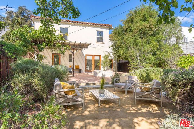 1110 Hi Point Street, Los Angeles, CA 90035