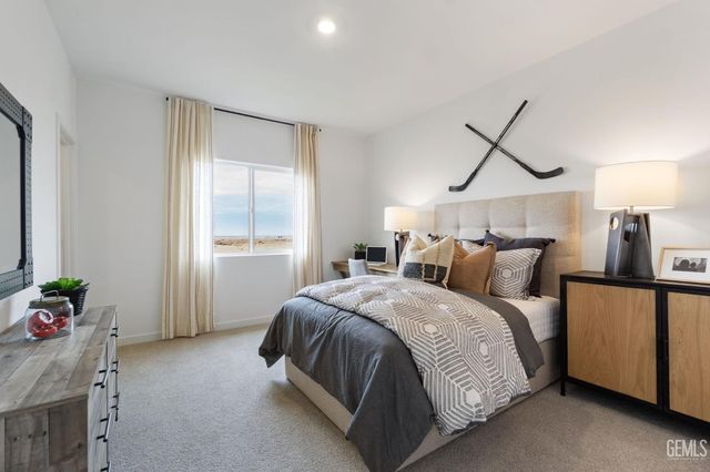 3833 Hickory Village Lane, Shafter, CA 93263