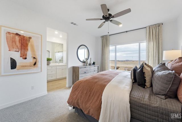 3833 Hickory Village Lane, Shafter, CA 93263