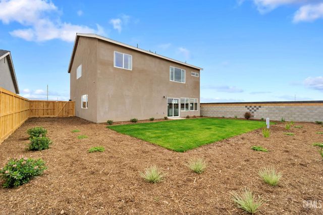 3833 Hickory Village Lane, Shafter, CA 93263