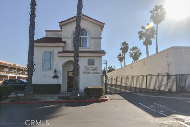 17284 Newhope Street, Fountain Valley, CA 92708