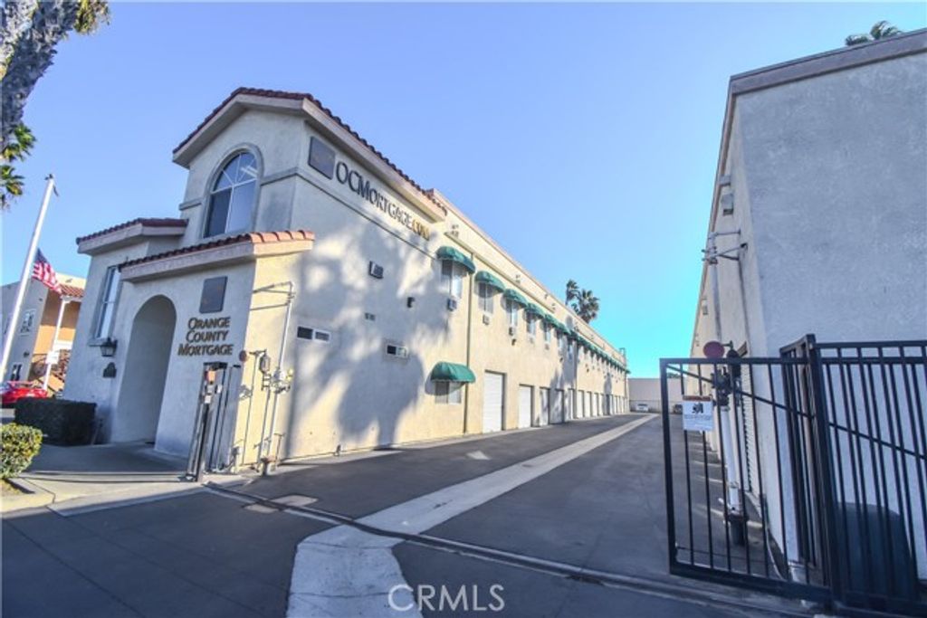 17284 Newhope Street, Fountain Valley, CA 92708