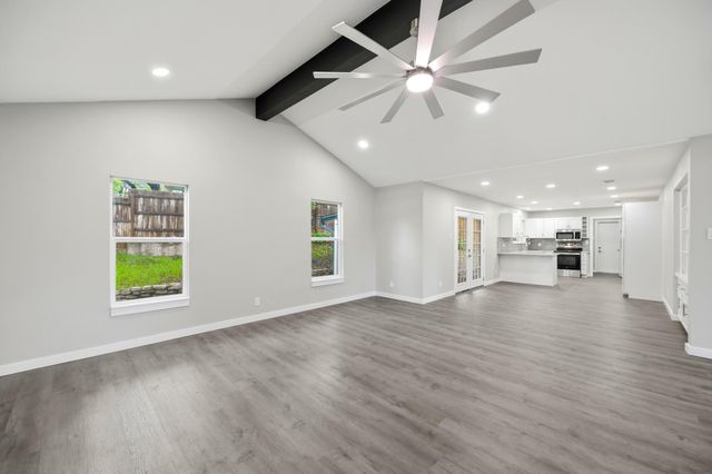 2 Timbercrest ST, San Marcos, TX 78666