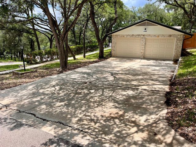 2 Timbercrest ST, San Marcos, TX 78666