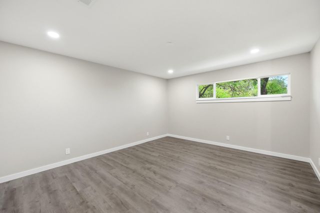 2 Timbercrest ST, San Marcos, TX 78666