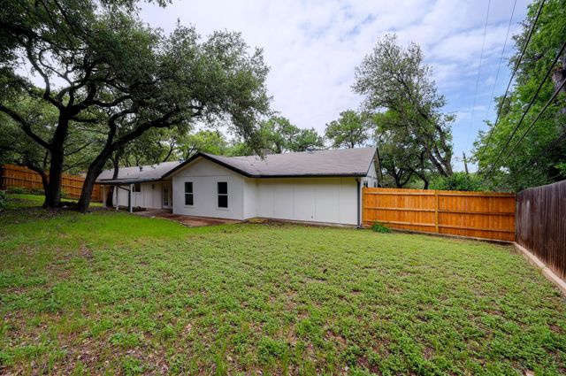 2 Timbercrest ST, San Marcos, TX 78666
