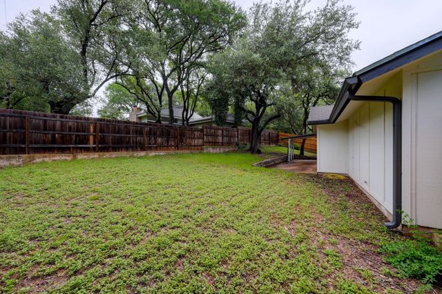 2 Timbercrest ST, San Marcos, TX 78666