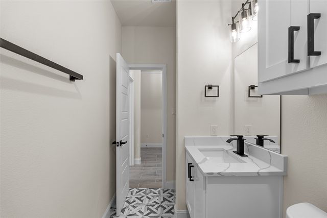 2325 Neches Street, Granbury, TX 76048