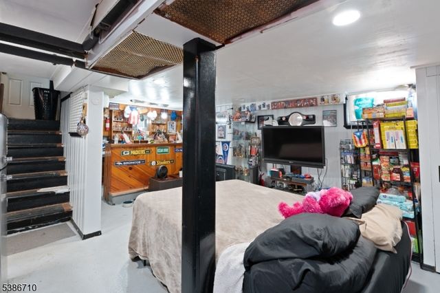 276 E 26Th St, Paterson City, NJ 07514