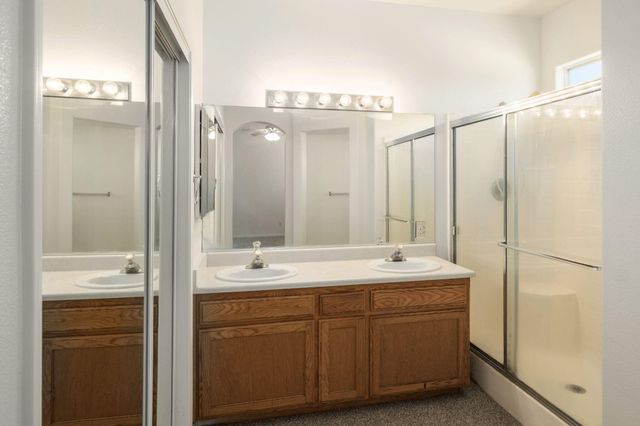 159 W Lindquist Street, Kingsburg, CA 93631