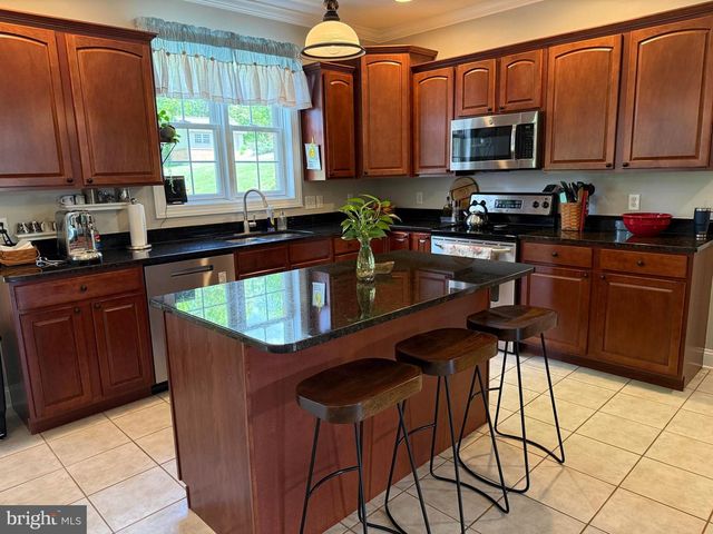 382 MOSS SPRING AVE, Greencastle, PA 17225