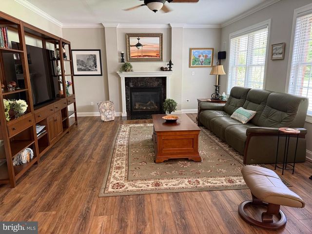 382 MOSS SPRING AVE, Greencastle, PA 17225