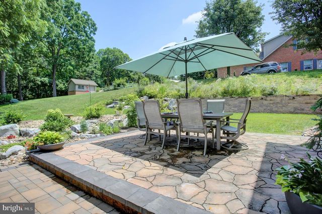382 MOSS SPRING AVE, Greencastle, PA 17225