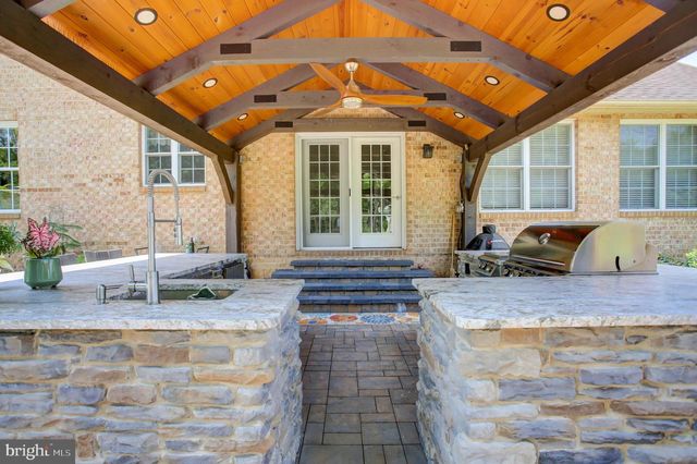 382 MOSS SPRING AVE, Greencastle, PA 17225