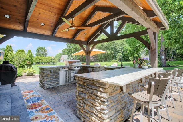 382 MOSS SPRING AVE, Greencastle, PA 17225