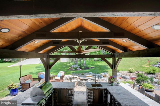 382 MOSS SPRING AVE, Greencastle, PA 17225