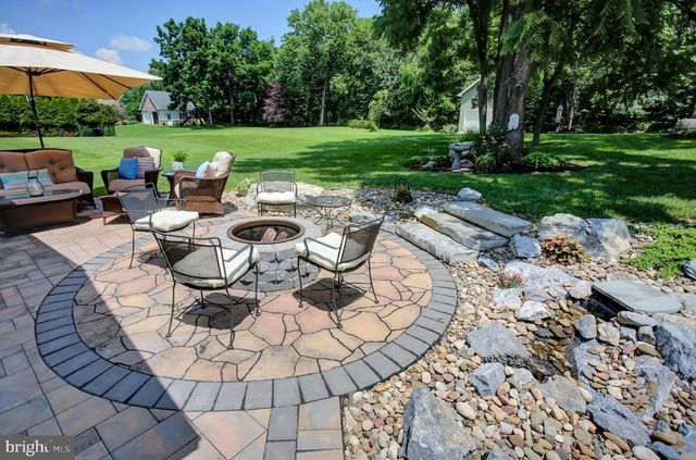 382 MOSS SPRING AVE, Greencastle, PA 17225