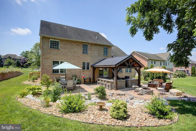 382 MOSS SPRING AVE, Greencastle, PA 17225