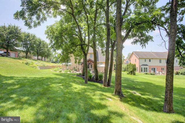 382 MOSS SPRING AVE, Greencastle, PA 17225