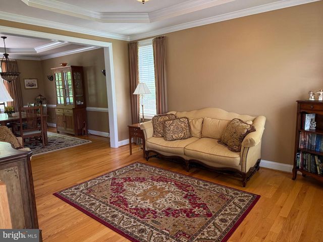 382 MOSS SPRING AVE, Greencastle, PA 17225
