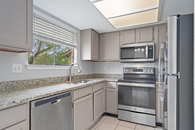 13357 Water Oak LN A, Austin, TX 78729