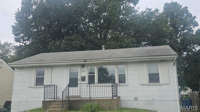 2209 Burns Avenue, St Louis, MO 63114
